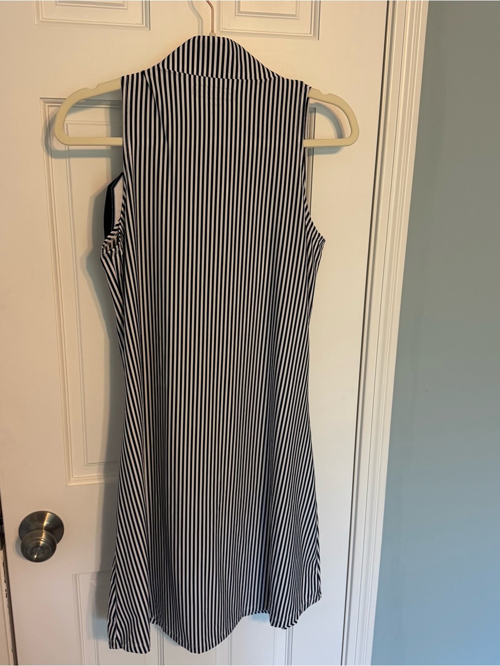 NWT Duffield Lane Solar Stretch Noah Dress in Navy Seersucker Stripe Medium - Picture 8 of 12